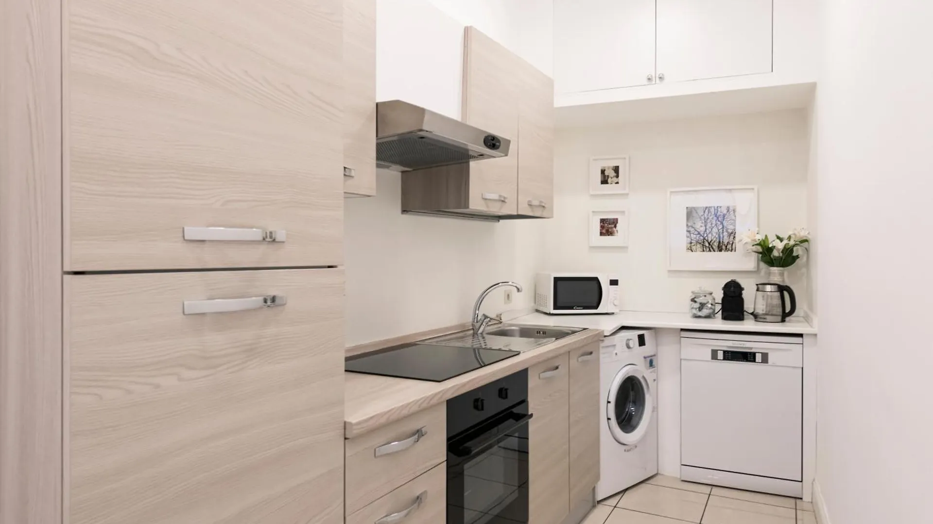 Easylife - Elegante E Rifinito Appartamento Vista Duomo In Piazza San Babila ميلان إيطاليا