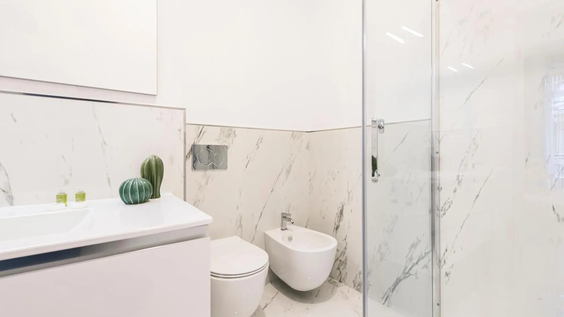 Lägenhet Easylife - Elegante E Rifinito Appartamento Vista Duomo In Piazza San Babila Milano