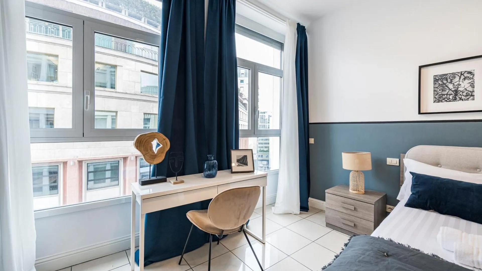 Lägenhet Easylife - Elegante E Rifinito Appartamento Vista Duomo In Piazza San Babila Milano